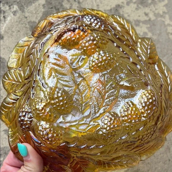 Iridescent Glass Leaf Bowl - Picture 3 of 12